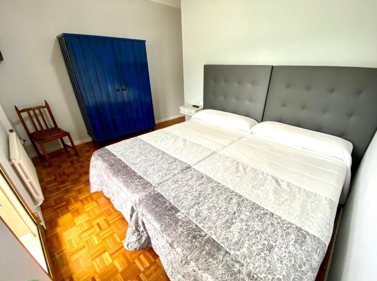 Garden Lodge Hostal Evencio Ribadavia Exterior photo