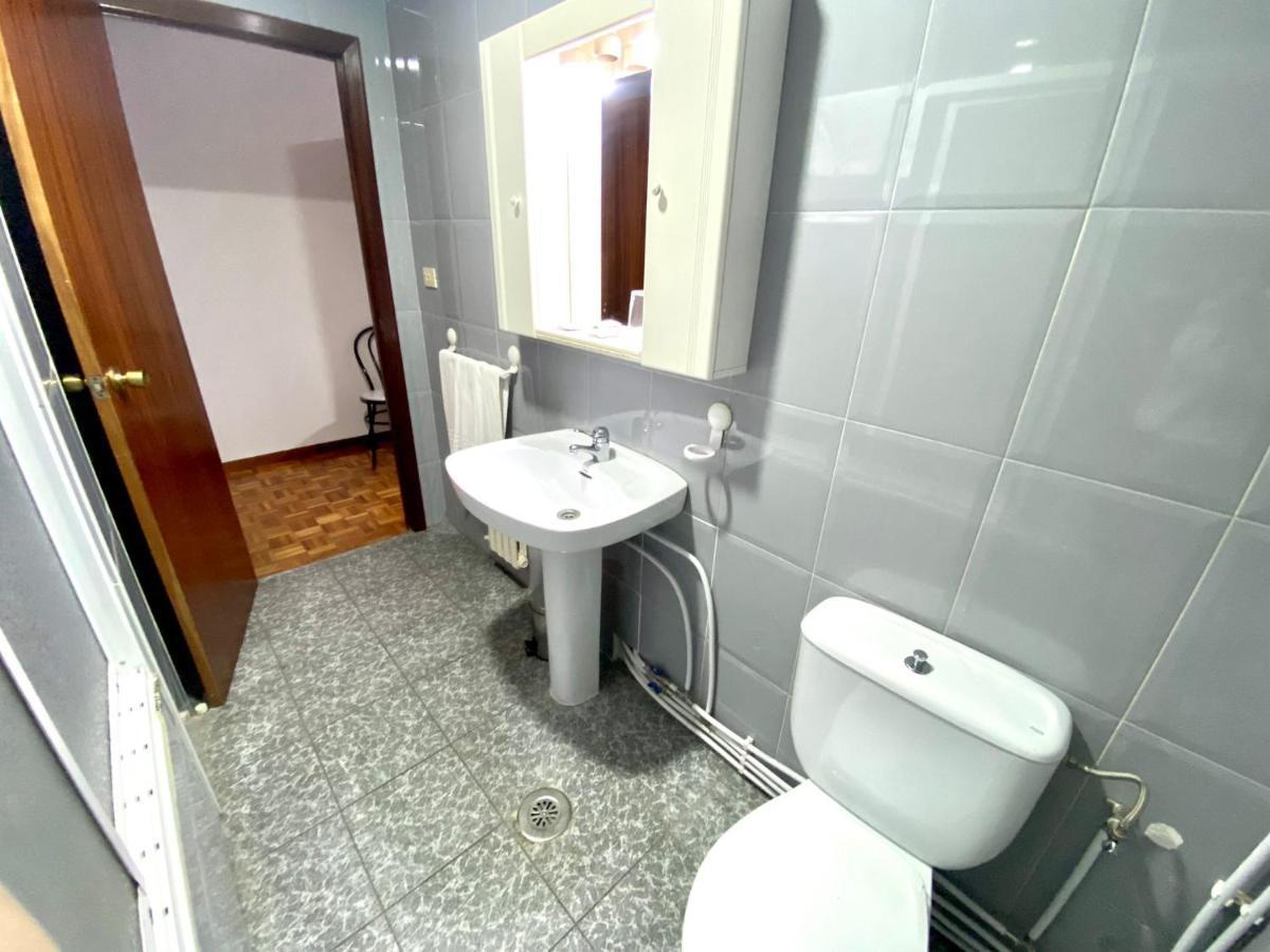 Garden Lodge Hostal Evencio Ribadavia Exterior photo